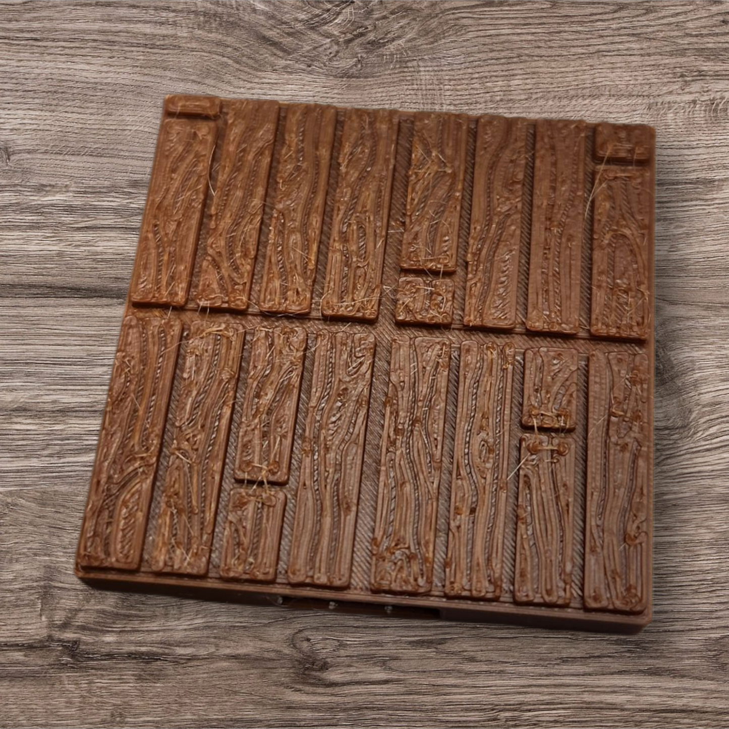 2x2 wooden grid tile